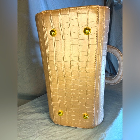 IMAN Chic Platinum Collection Metallic PINK Faux Croc City Tote -EUC SEE PICS - Picture 5 of 9